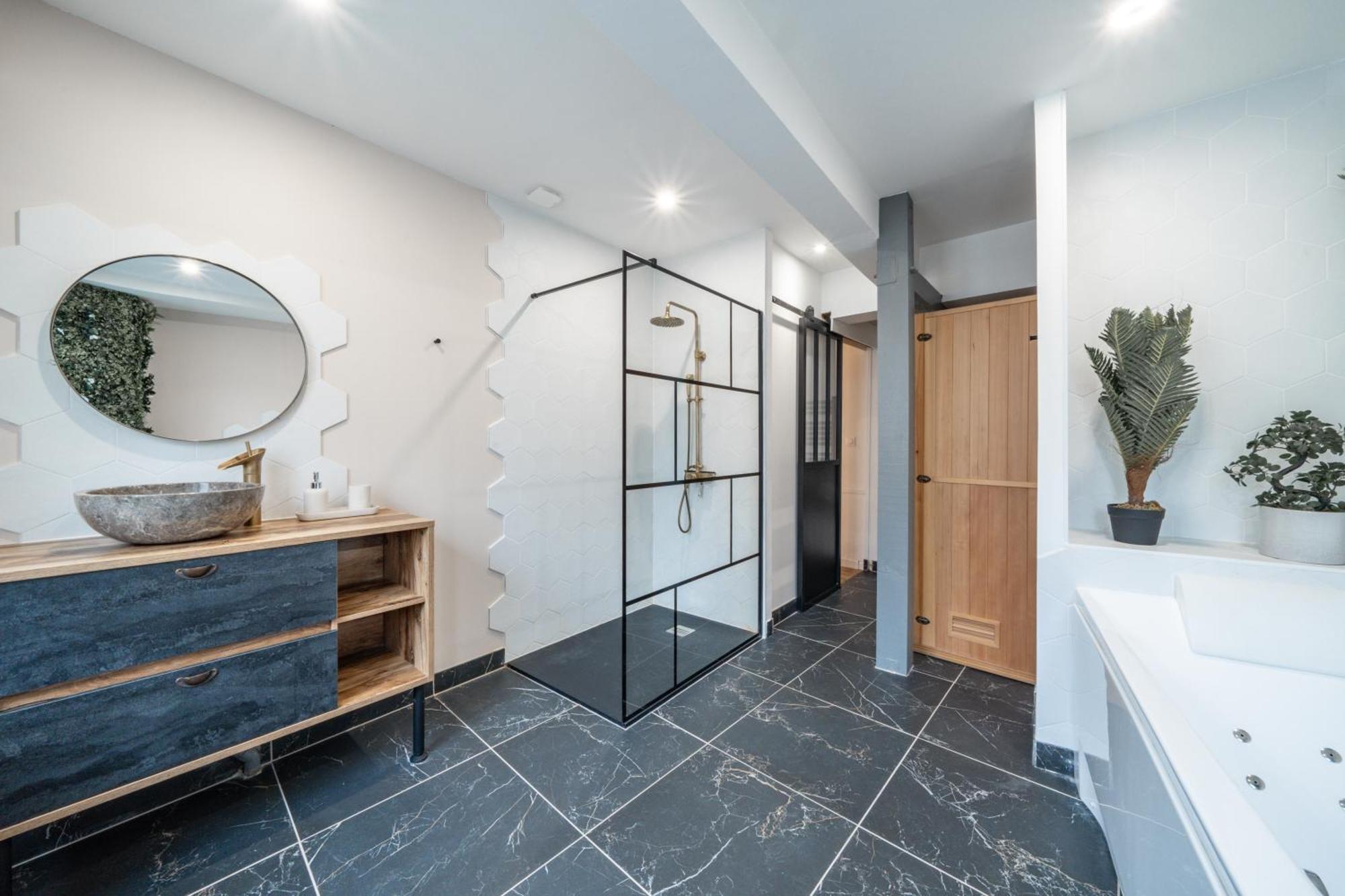 L'Evasion Amboise, Sauna Jacuzzi Exterior photo
